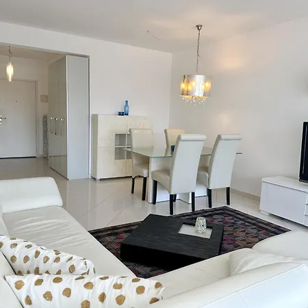 By Fewotessin Apartment *